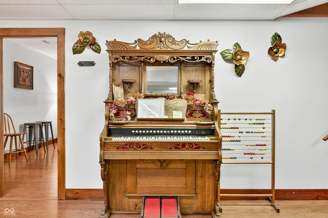 $1,250,000 | 5998 Bear Creek Road, Morgantown, IN 46160