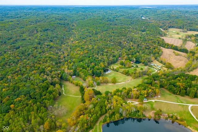 $1,250,000 | 5998 Bear Creek Road, Morgantown, IN 46160