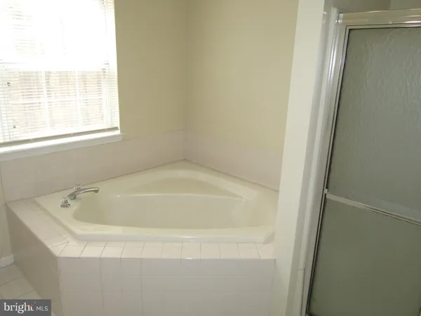 $2,950 | 525 Southhampton Lane, Wilmington, DE 19808