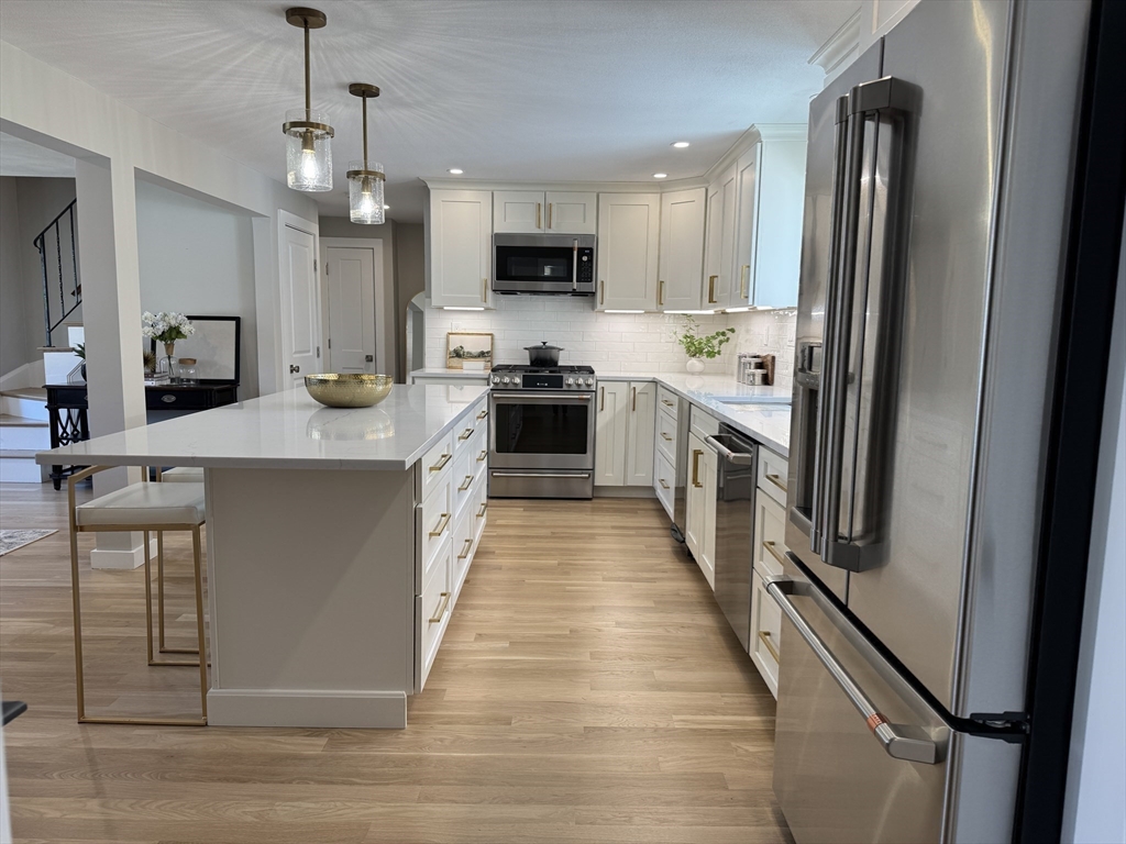 72 Devon Road Norwood, MA 02062 - Photo 6 of 29