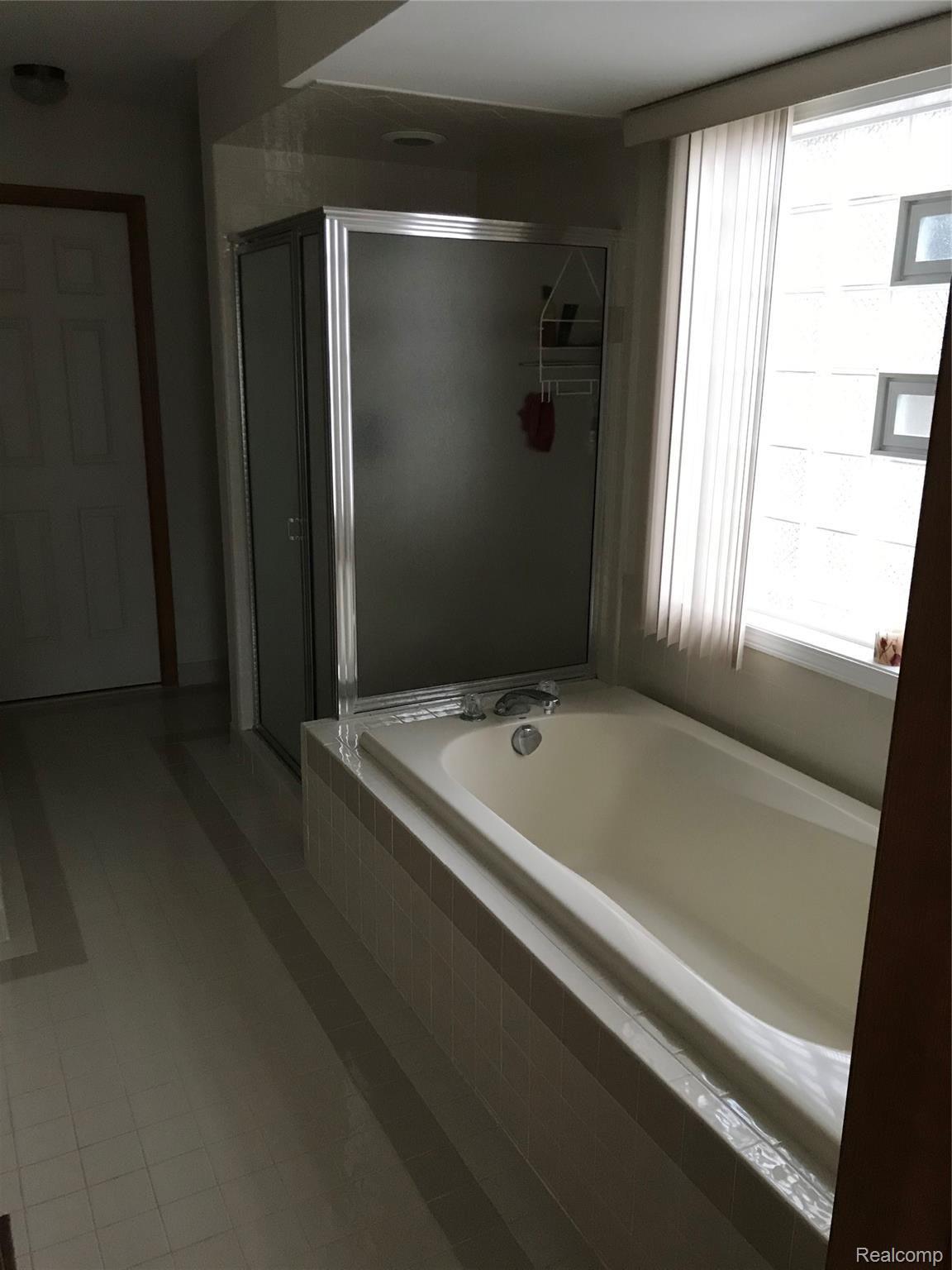 68760 Hartway Road Ray, MI 48096 - Photo 12 of 28 tempImage7BBHGM.jpg