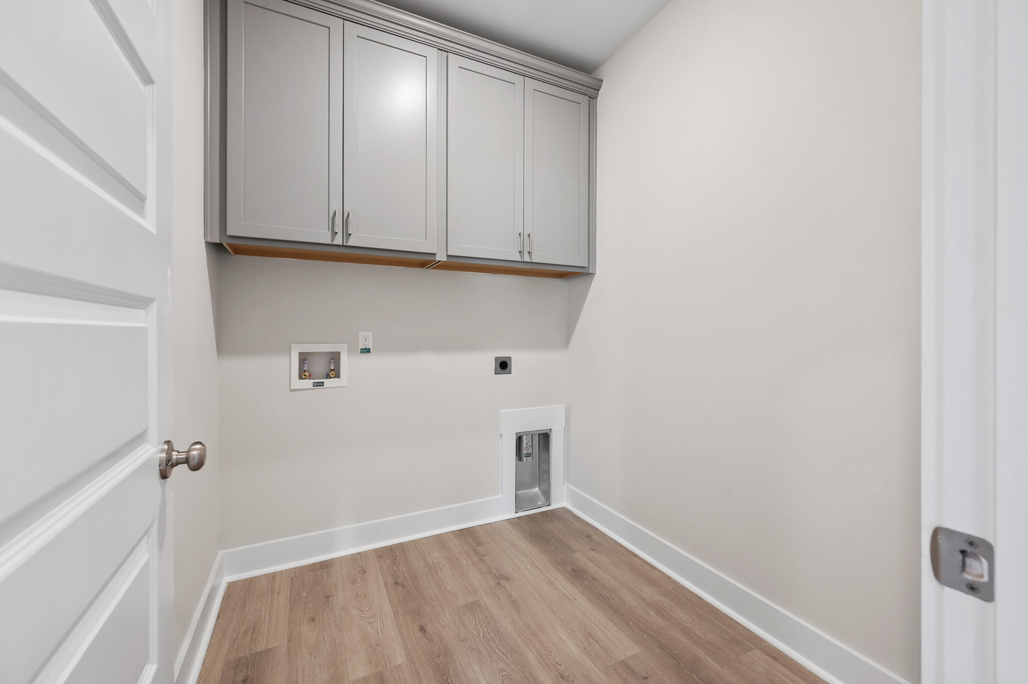 1105 Irving Manigault Road McClellanville, SC 29458 - Photo 15 of 26 Laundry Room