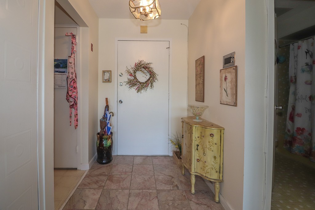 1006 Paradise Road, Unit N2L Swampscott, MA 01907 - Photo 2 of 15 Gallery Image 2