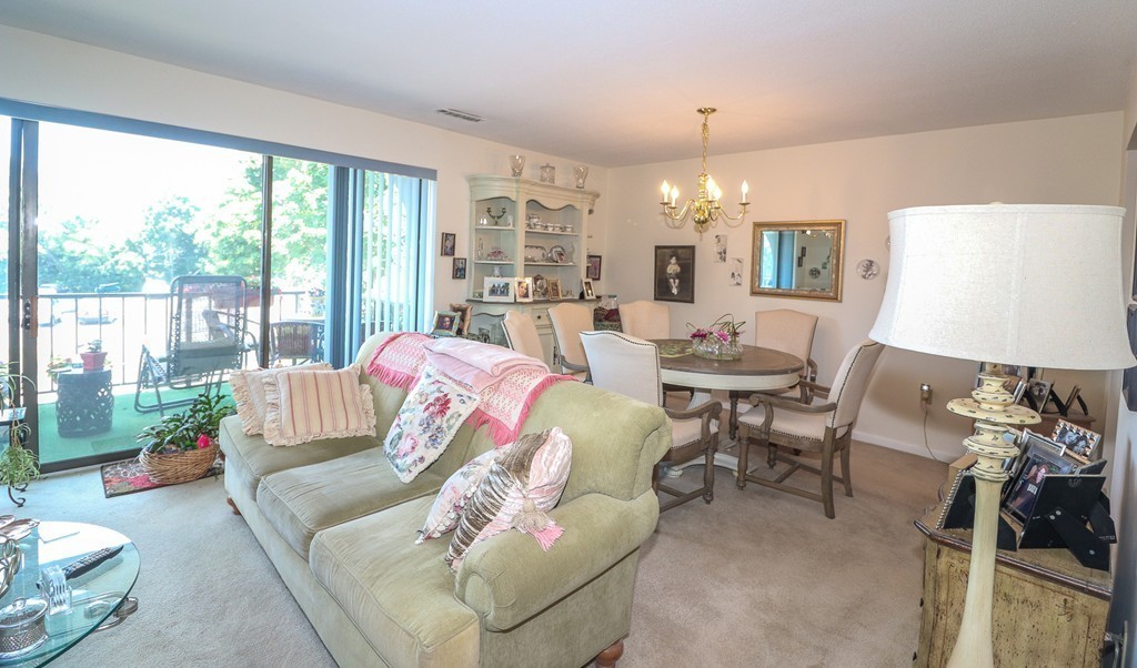 1006 Paradise Road, Unit N2L Swampscott, MA 01907 - Photo 4 of 15 Gallery Image 4
