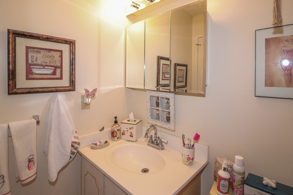 1006 Paradise Road, Unit N2L Swampscott, MA 01907 - Photo 8 of 15 Gallery Image 8