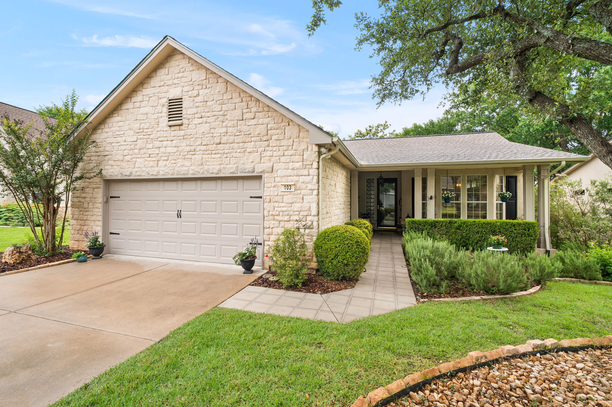 103 Ruellia Drive Georgetown, TX 78633 - Photo 4 of 38