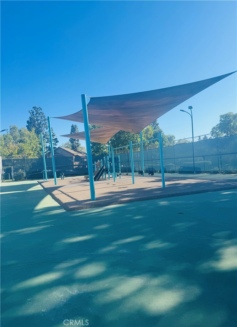 124 Tangelo, Unit 390 Irvine, CA 92618 - Photo 4 of 9 a view of a park