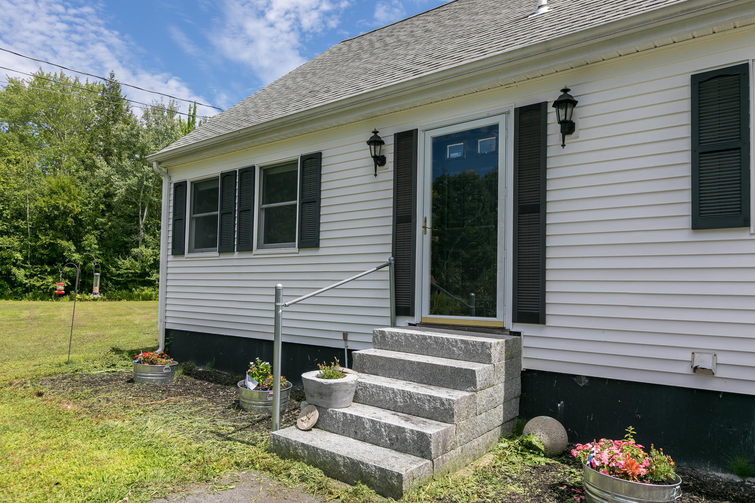 17 Ridge Road Westbrook, ME 04092 - Photo 4 of 35 17 Ridge Rd Westbrook ME 04092-large-004
