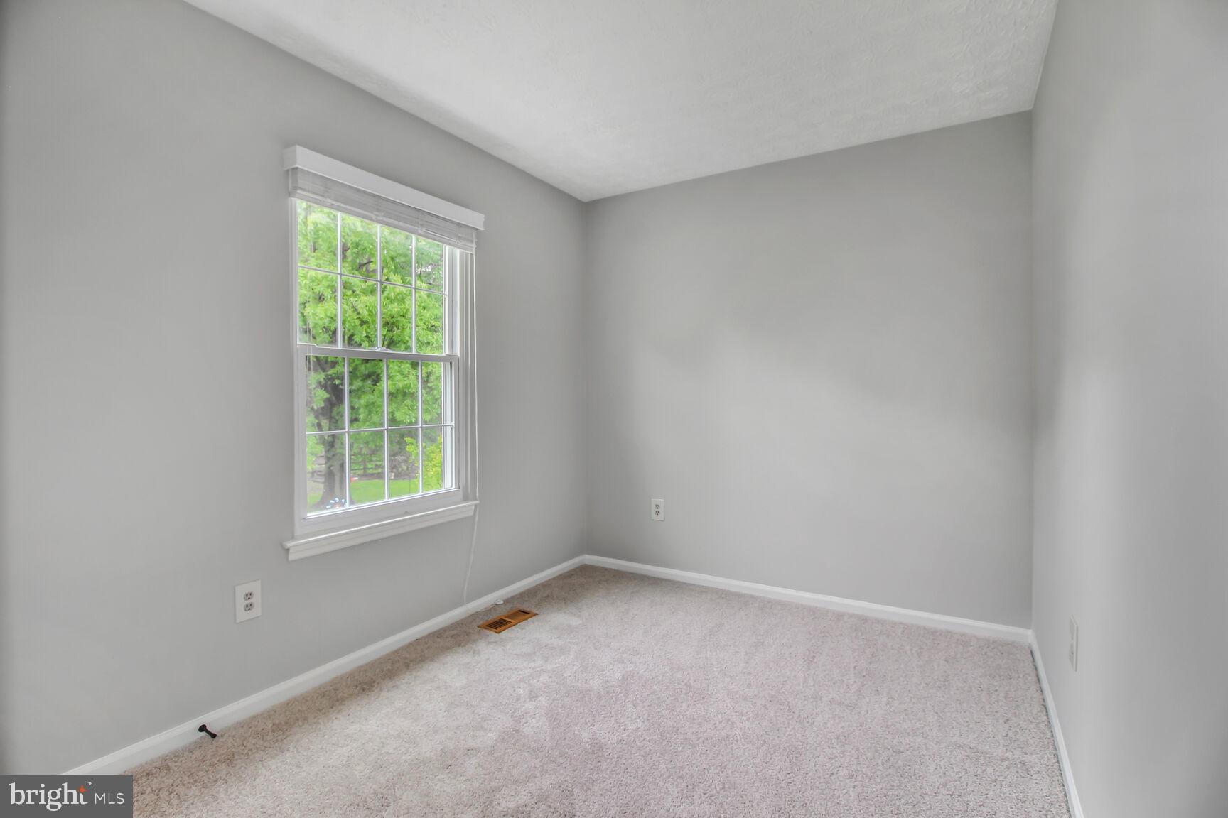 408 Sutton Place Abingdon, MD 21009 - Photo 14 of 26 an empty room with a window