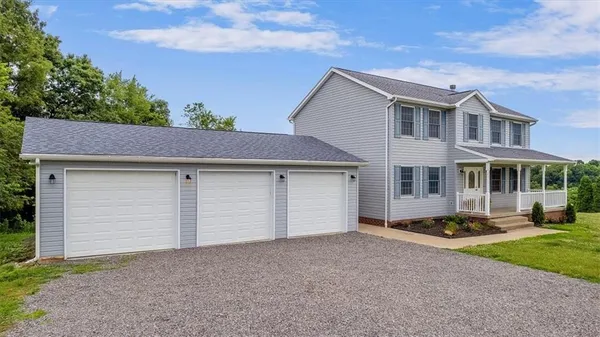 $629,900 | 3251 Grandview Road, Ellwood City, PA 16117