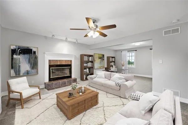 $634,900 | 3251 Grandview Road, Ellwood City, PA 16117