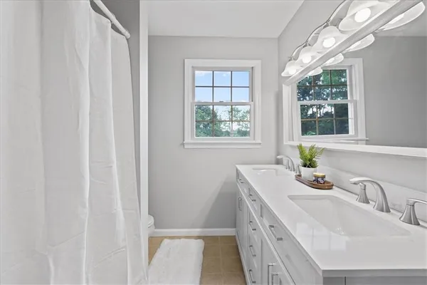 $629,900 | 3251 Grandview Road, Ellwood City, PA 16117