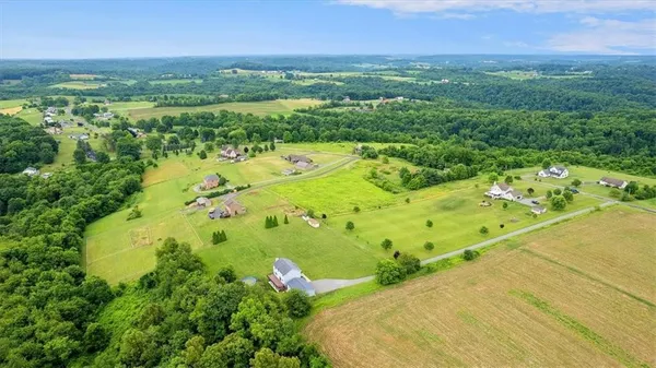 $629,900 | 3251 Grandview Road, Ellwood City, PA 16117