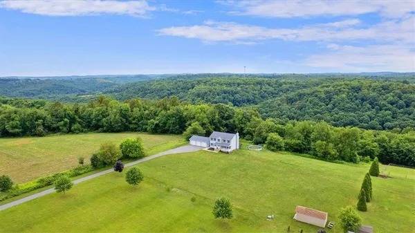 $629,900 | 3251 Grandview Road, Ellwood City, PA 16117