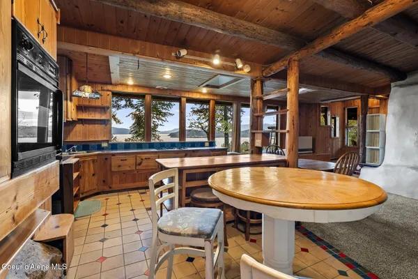 $999,000 | 130 Mayaka Road, Hope, ID 83836