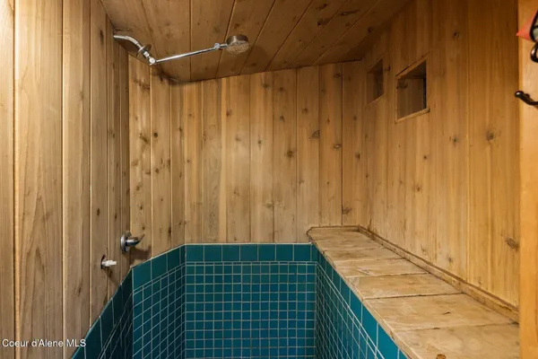 $999,000 | 130 Mayaka Road, Hope, ID 83836