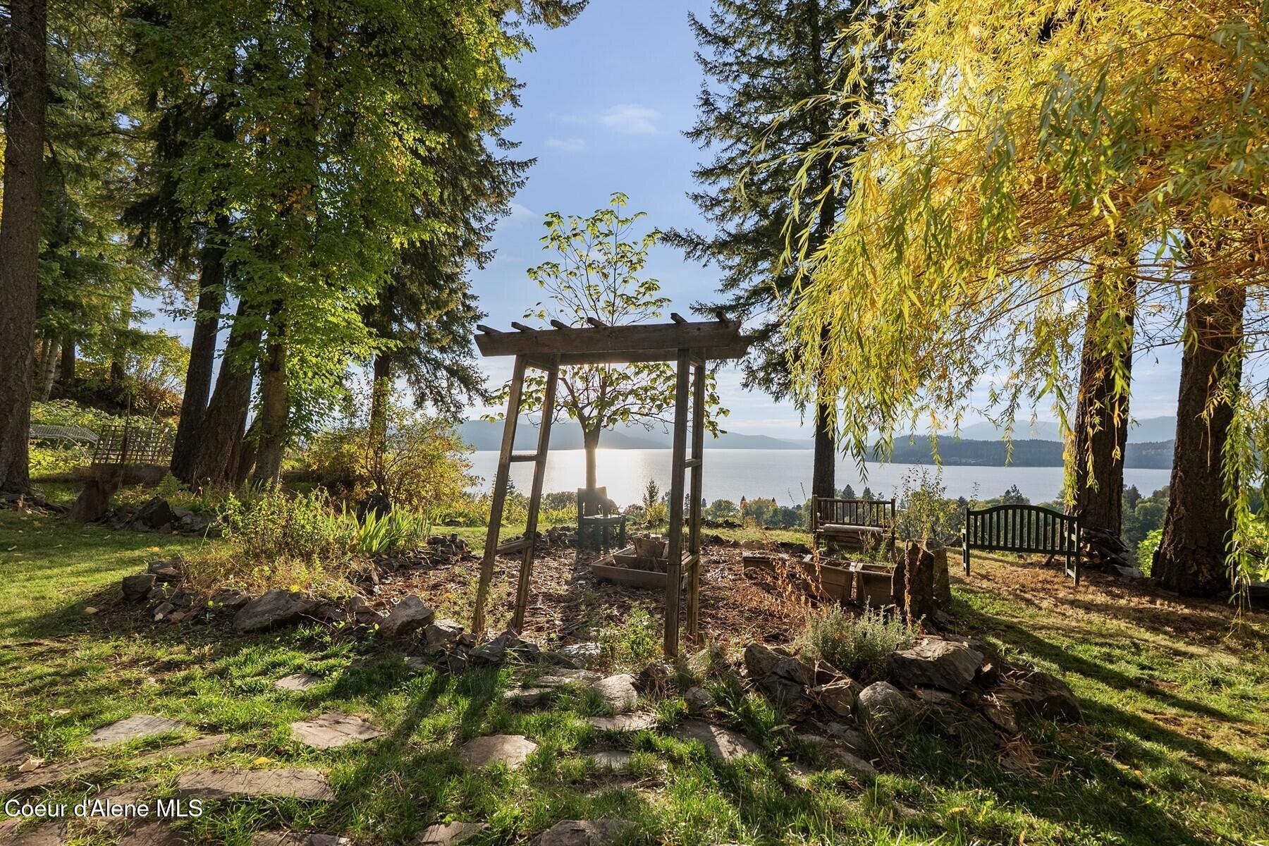 130 Mayaka Road Hope, ID 83836 - Photo 3 of 66 3