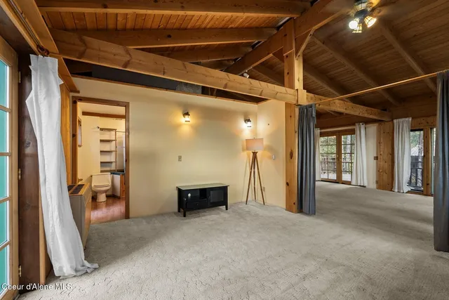 $999,000 | 130 Mayaka Road, Hope, ID 83836