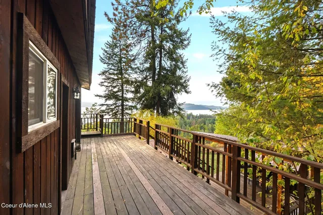 $999,000 | 130 Mayaka Road, Hope, ID 83836