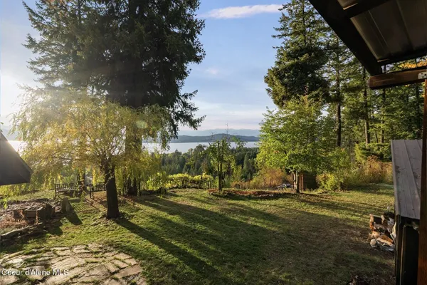 $999,000 | 130 Mayaka Road, Hope, ID 83836