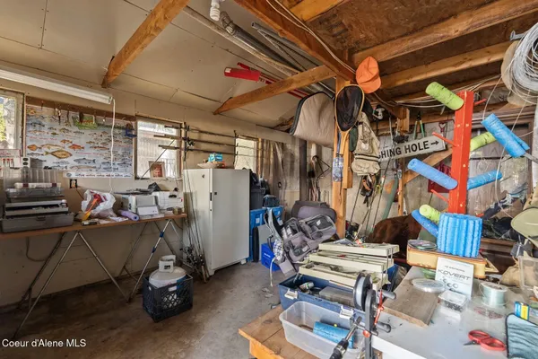 $999,000 | 130 Mayaka Road, Hope, ID 83836