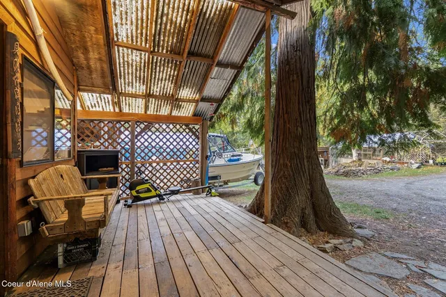 $999,000 | 130 Mayaka Road, Hope, ID 83836