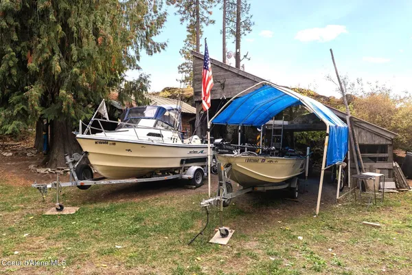 $999,000 | 130 Mayaka Road, Hope, ID 83836