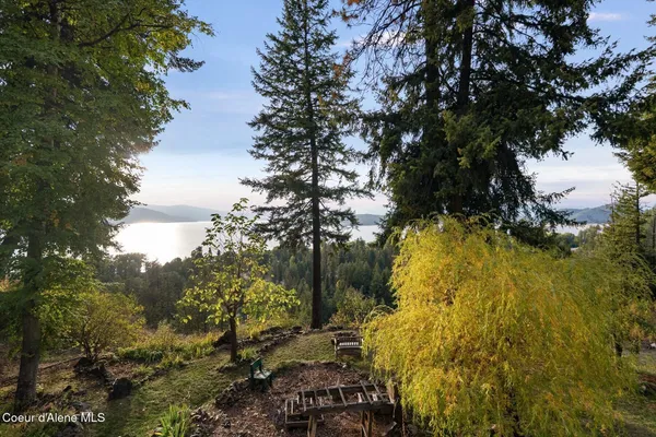 $999,000 | 130 Mayaka Road, Hope, ID 83836