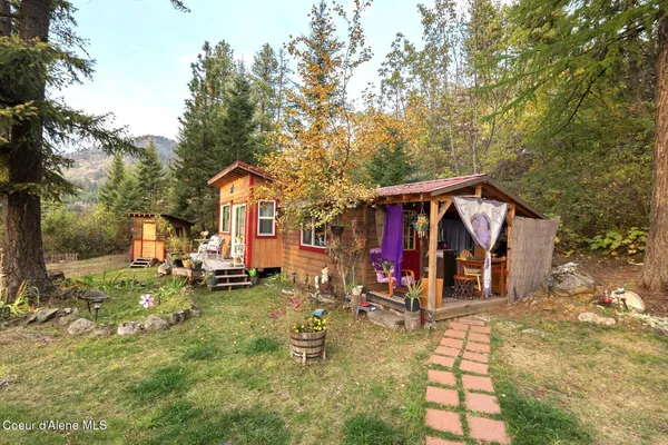 $999,000 | 130 Mayaka Road, Hope, ID 83836