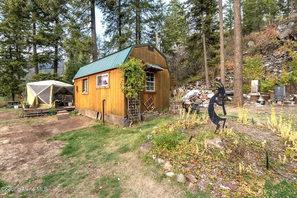 $999,000 | 130 Mayaka Road, Hope, ID 83836