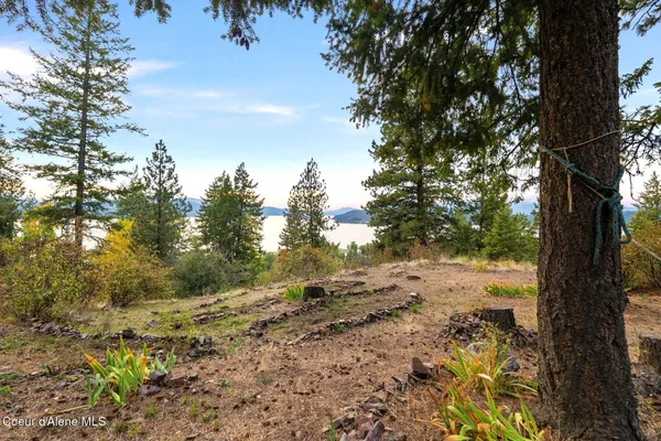 $999,000 | 130 Mayaka Road, Hope, ID 83836