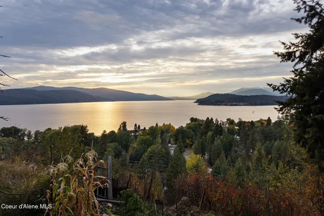 $999,000 | 130 Mayaka Road, Hope, ID 83836