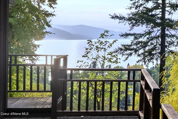 $999,000 | 130 Mayaka Road, Hope, ID 83836