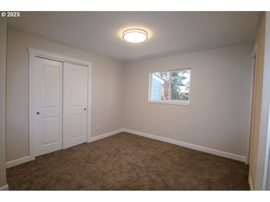2050 Southwest 21st Street Redmond, OR 97756 - Photo 12 of 17 Gallery Image 12