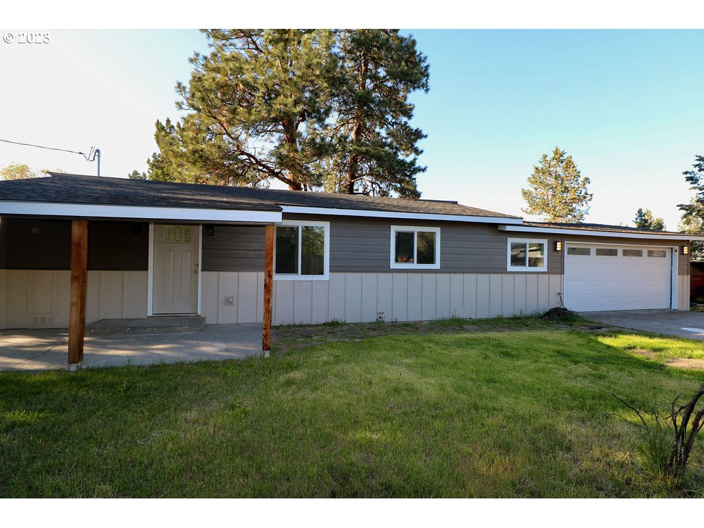 2050 Southwest 21st Street Redmond, OR 97756 - Photo 3 of 17 Gallery Image 3