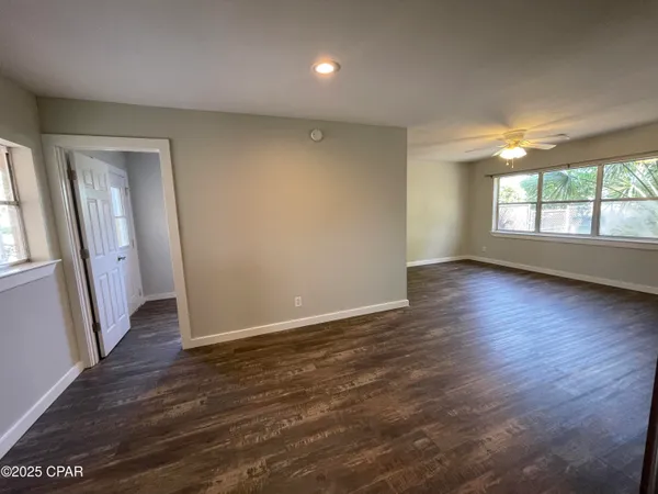 $1,700 | 1001 Oxford Drive, Panama City, FL 32405
