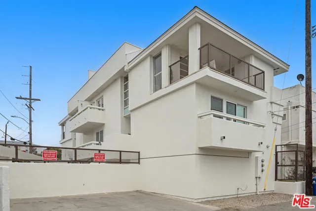 $2,500,000 | 3503 Esplanade, Marina del Rey, CA 90292