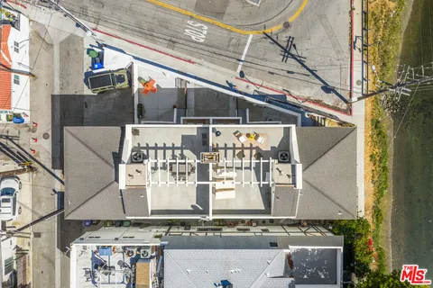 a view of a buildings with a small space