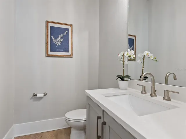 $879,900 | 508 Laurel Park Drive, Sarasota, FL 34236