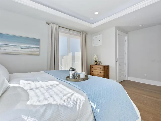 $879,900 | 508 Laurel Park Drive, Sarasota, FL 34236