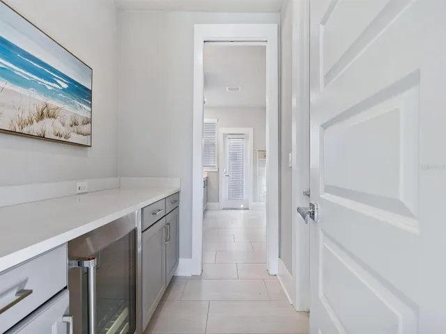 $879,900 | 508 Laurel Park Drive, Sarasota, FL 34236