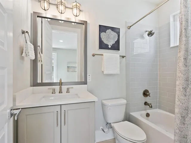 $879,900 | 508 Laurel Park Drive, Sarasota, FL 34236