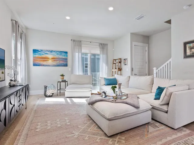 $879,900 | 508 Laurel Park Drive, Sarasota, FL 34236