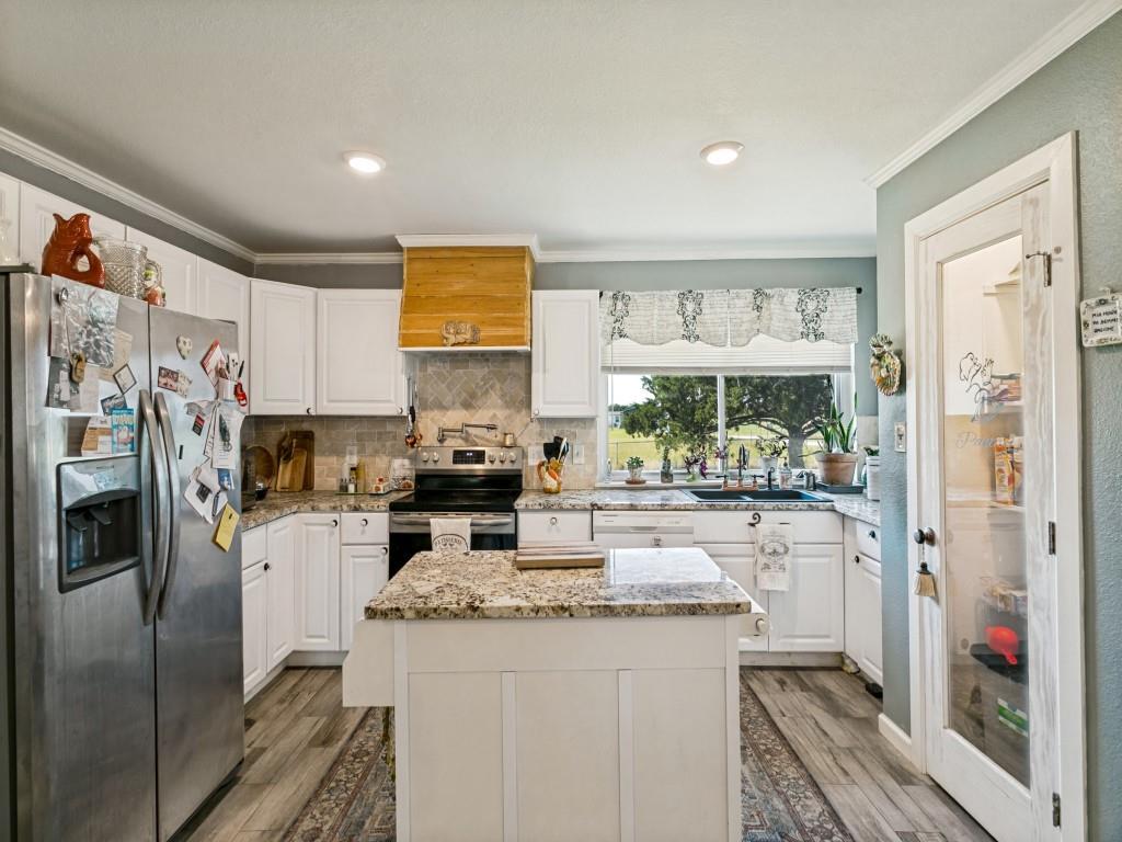 7439 Briar Road Azle, TX 76020 - Photo 5 of 14 Gallery Image 5