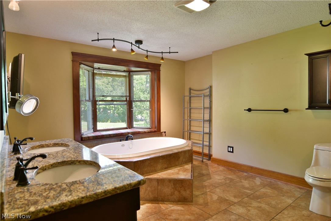 8637 Howland Springs Road Southeast Warren, OH 44484 - Photo 17 of 35 Gallery Image 17