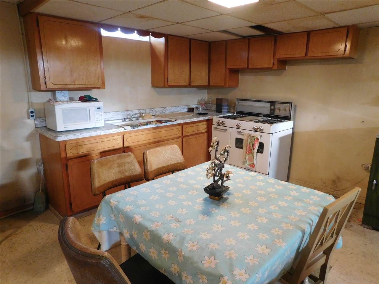 24641 Grove Eastpointe Mi 48021 Eastpointe, MI 48021 - Photo 19 of 25