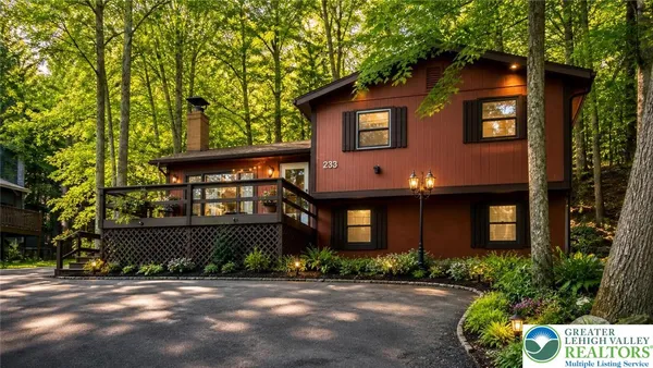 $210,000 | 6061 Decker Road, Bushkill, PA 18324