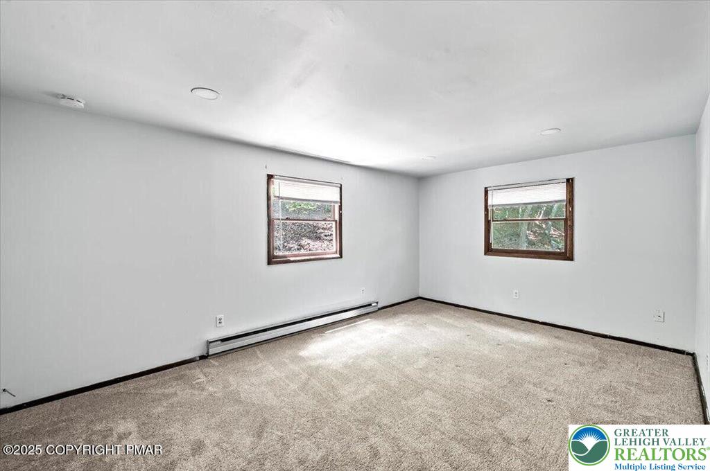 6061 Decker Road Bushkill, PA 18324 - Photo 12 of 27