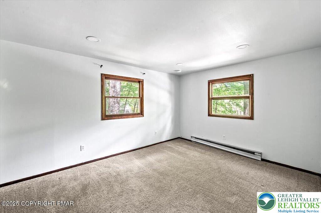 6061 Decker Road Bushkill, PA 18324 - Photo 15 of 27