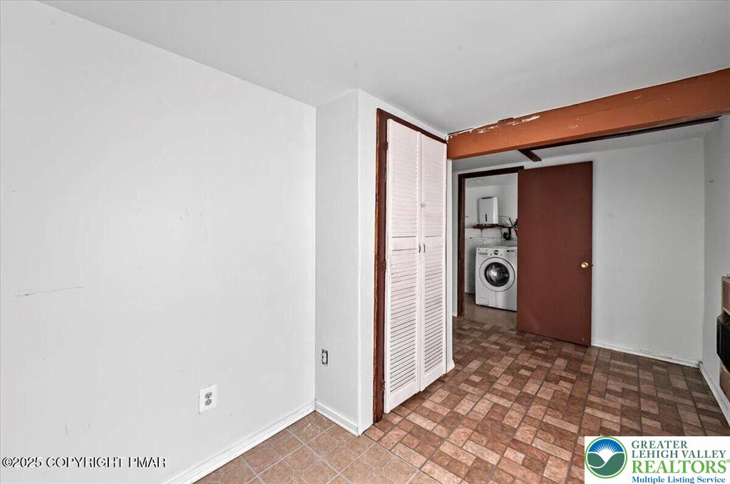6061 Decker Road Bushkill, PA 18324 - Photo 24 of 27